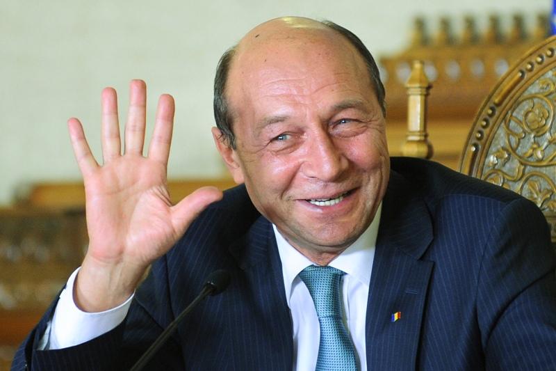 Băsescu: Îmi asum responsabilitatea politică a întârzierii accesului în Spaţiul Schengen