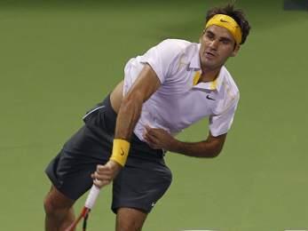 O nouă lovitură de geniu a lui Federer: printre picioare, din spatele terenului!