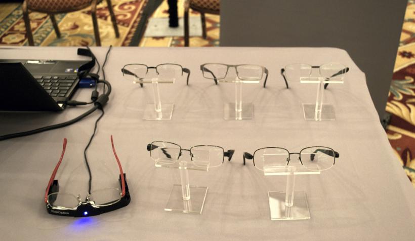 Ochelari cu lentile bifocale, la revedere. Autofocus, bine-ai venit 18416695