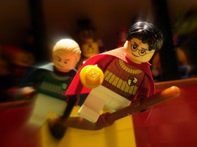 Scene din "Twilight", "" "Inception" şi "James Bond", în varianta LEGO 18417267