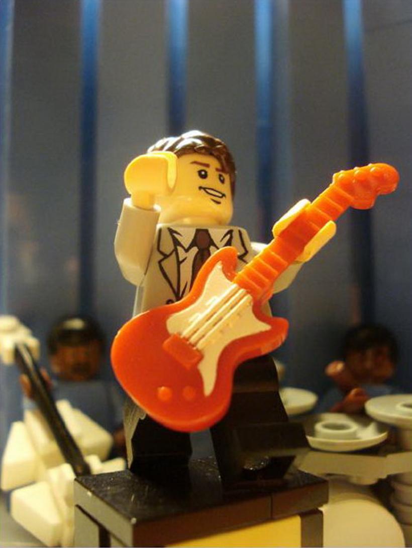 Scene din "Twilight", "" "Inception" şi "James Bond", în varianta LEGO 18417268