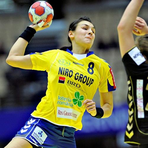 Cristina Neagu, desemnată cea mai bună handbalistă a lumii în 2010!