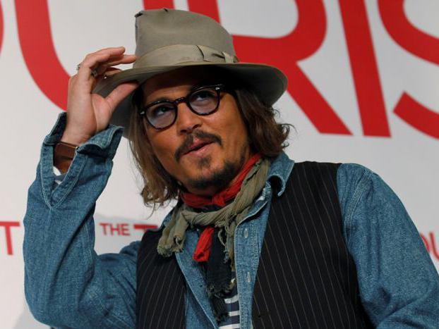 Johnny Depp, muşcat de bulldogul Angelinei