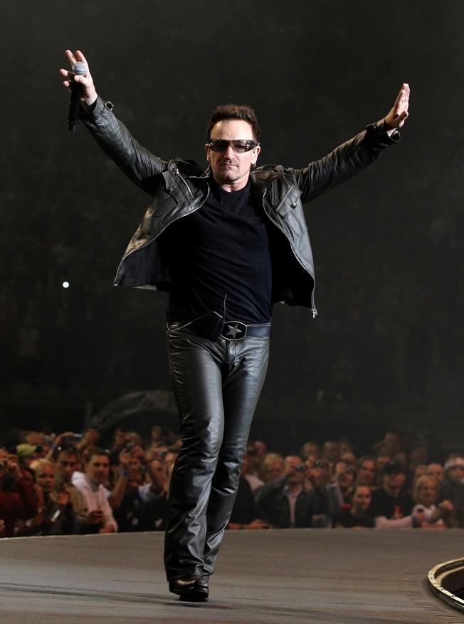 Bono deţine acţiuni la Facebook în valoare de 728 de milioane de dolari