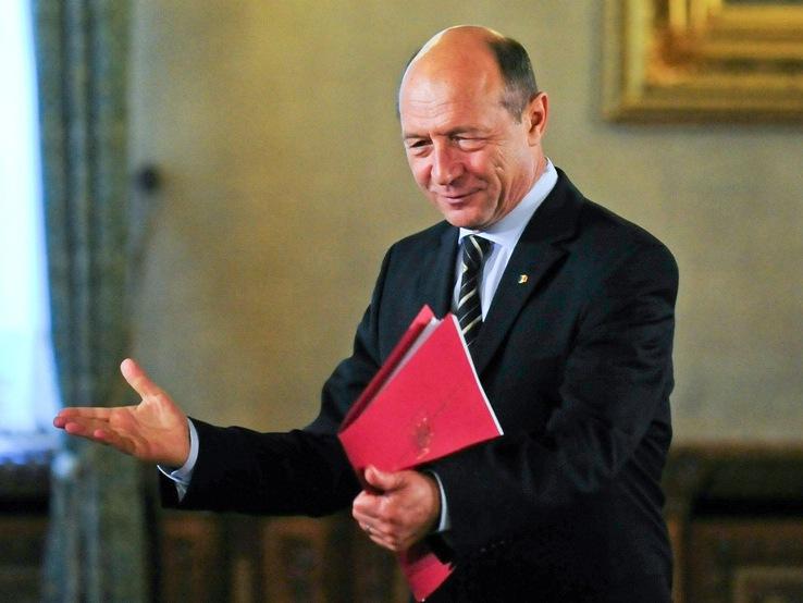 Băsescu: Apare câte un îndurerat de patrie şi se plânge cum nu avem noi o strategie