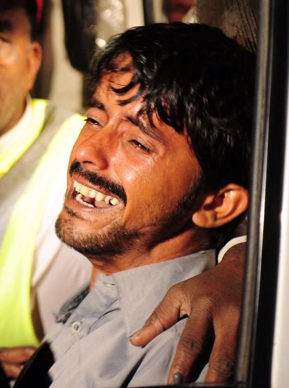 Pakistan: 32 de oameni au murit arşi de vii într-un autobuz