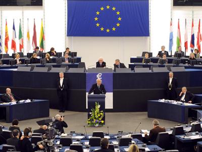 PE: Petiţiile împotriva Strategiei Naţionale de Apărare vor fi redeschise