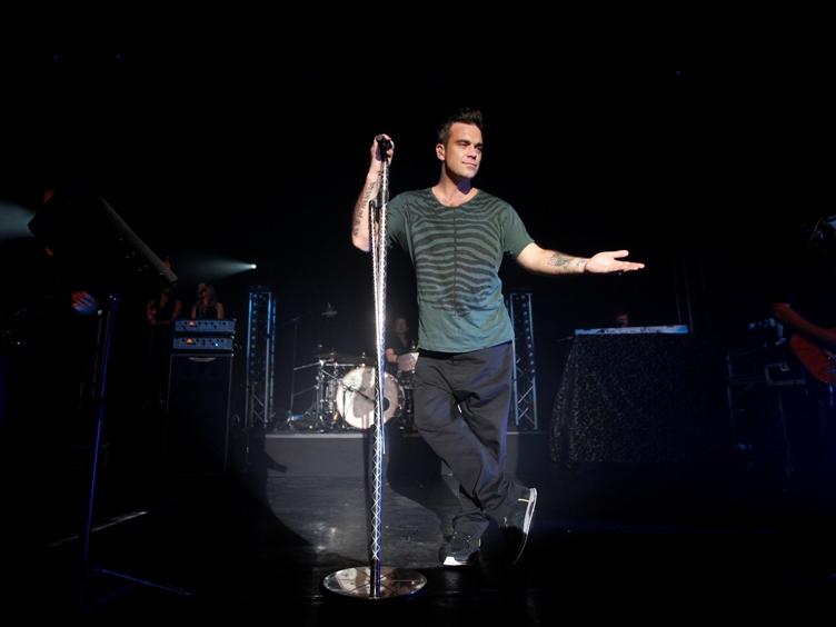Viaţa lui Robbie Williams, subiect pentru un musical
