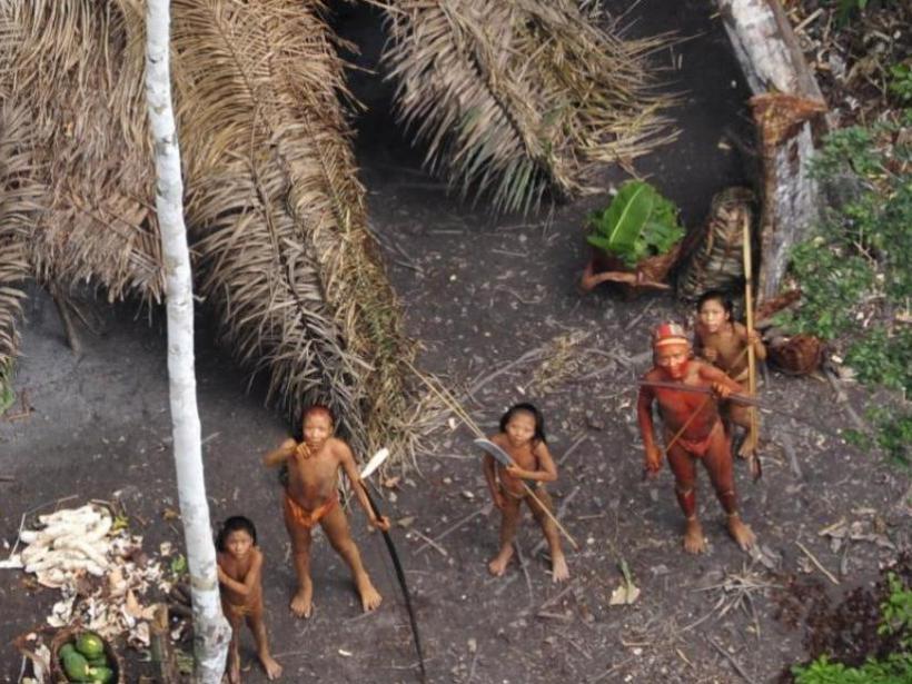 Imagini incredibile ale unui trib izolat din Brazilia