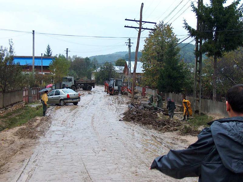 Inundatiile care "n-au fost" (foto ziarulancheta.ro) 18419634