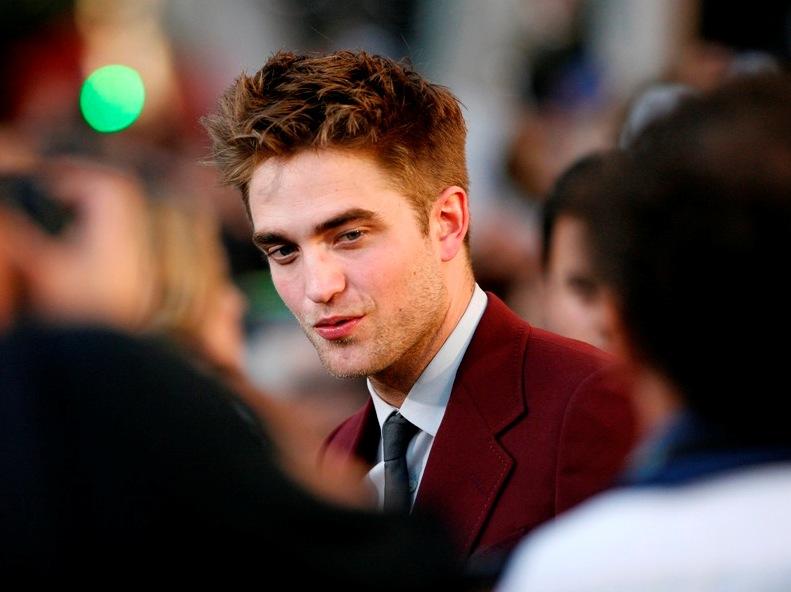 Robert Pattinson, jignit în public de mama unei adolescente