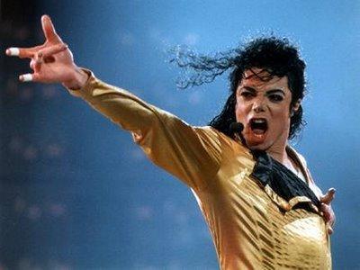 Dezvăluiri uluitoare: Michael Jackson, ucis de vorba unei chelneriţe