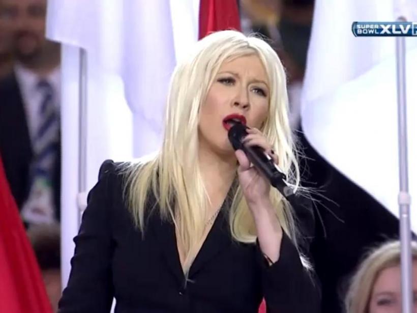 Christina Aguilera a uitat imnul naţional în faţa a milioane de telespectatori