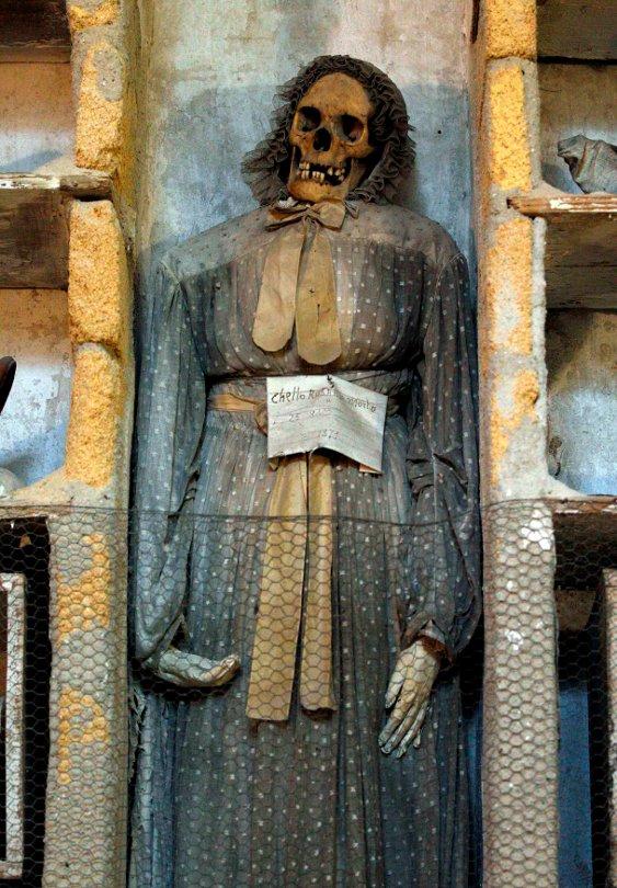 Înmormântarea, văzută ca o artă la Catacombele din Palermo 18420468