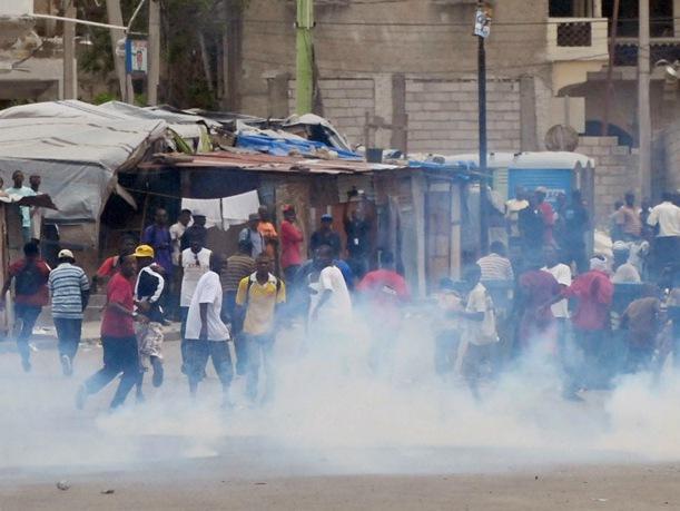 Haiti: Proteste cu focuri de armă împotriva preşedintelui Rene Preval