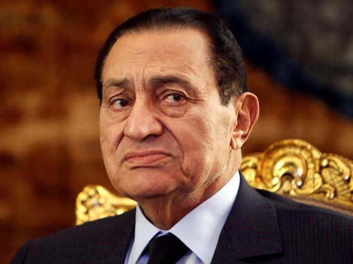 Hosni Mubarak promite creşterea salariilor şi pensiilor