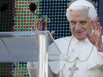 Vaticanul a aprobat spovedania pe iPhone!