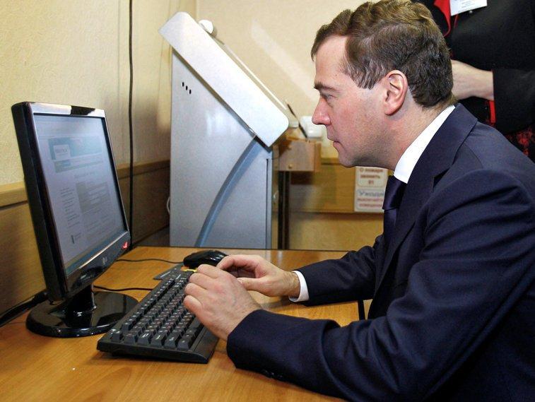 Medvedev, desemnat cel mai bun blogger din Rusia