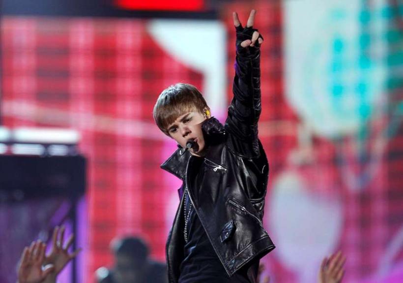 Fanii lui Justin Bieber, violenţi după ce acesta a pierdut un premiu Grammy