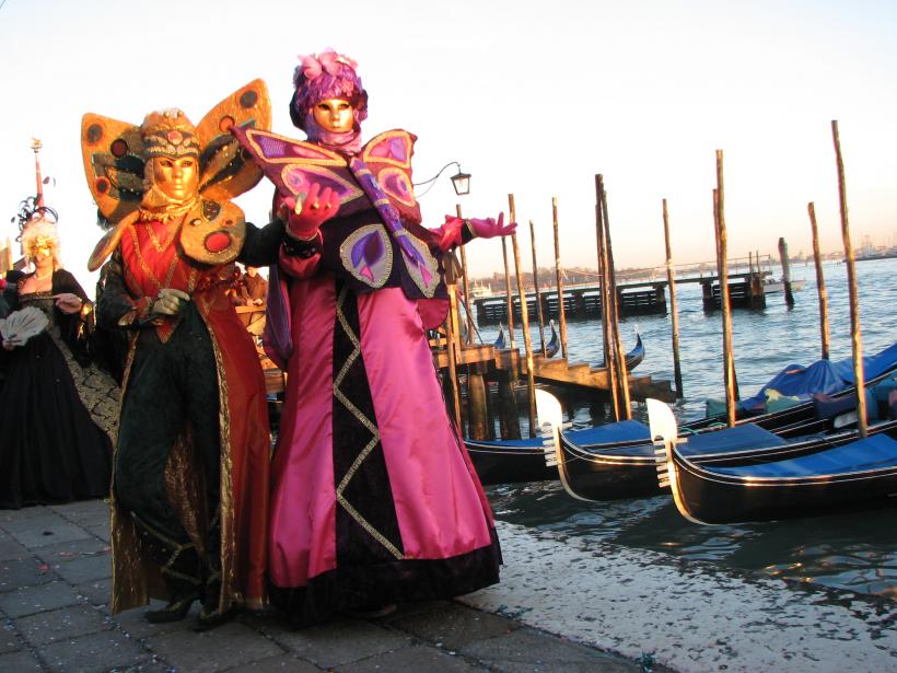 “Festa Veneziana” sau prologul Carnavalului