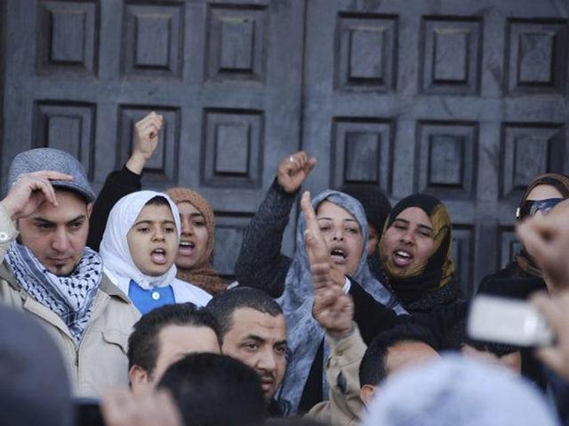 Protestele din Orient 18422152