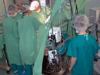 Premieră medicală la Fundeni: Medicii vor realiza un transplant renal între doi gemeni identici