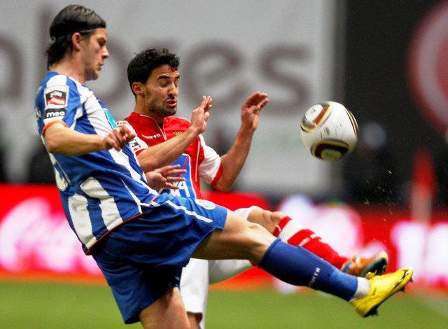 Europa League: Săpunaru şi FC Porto s-au calificat în optimi!