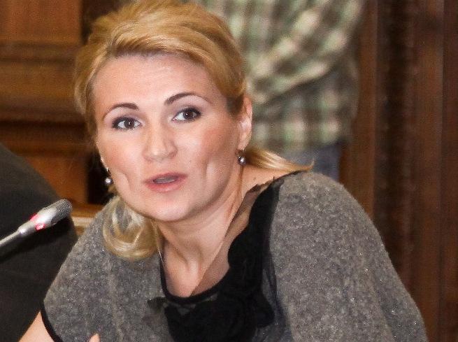 Andreea Paul-Vass: Ponta a pasat multe dosare, iar Antonescu este un chiulangiu
