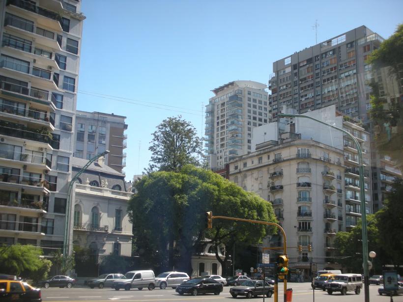 Buenos Aires:O Capitală cât o Ţară 18423132