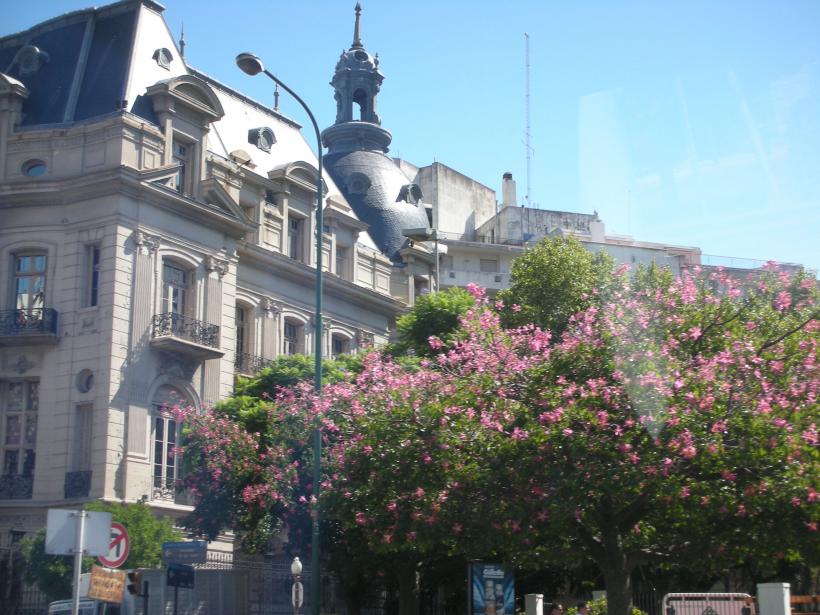 Buenos Aires:O Capitală cât o Ţară 18423136