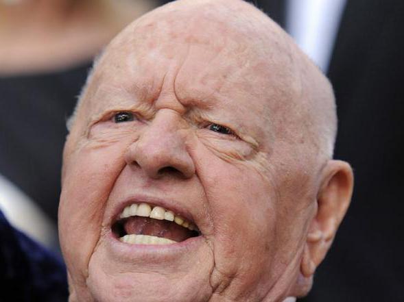 Mickey Rooney, victimă a abuzurilor fiului vitreg