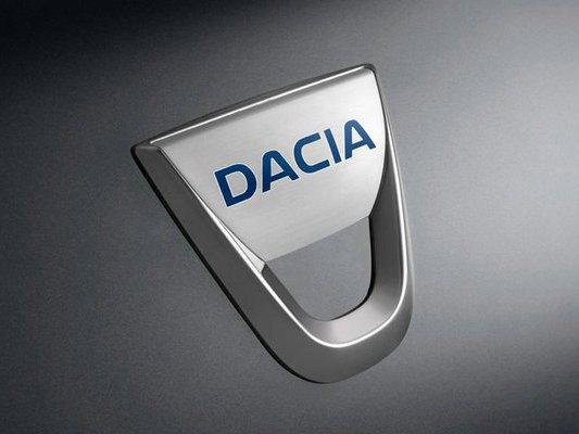 Renault va vinde modelele Dacia şi online în lupta cu Peugeot