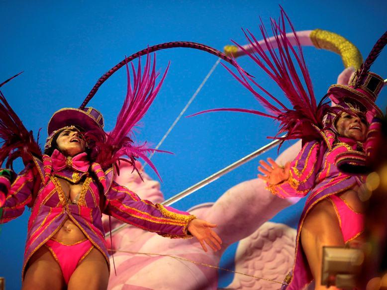 Carnaval la Rio! Vezi imagini de pe Sambadron! 18423649