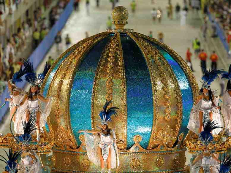 Carnaval la Rio! Vezi imagini de pe Sambadron! 18423667