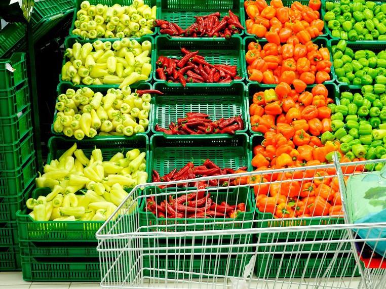 Peste 90% dintre fructele şi legumele din pieţe sunt iradiate