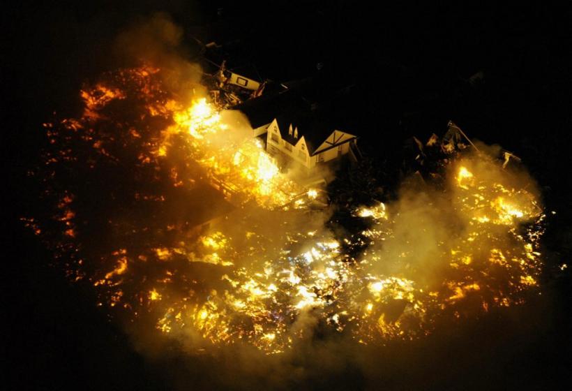 Cutremur de 8,9 grade si valuri tsunami de 10 metri in Japonia 18424162