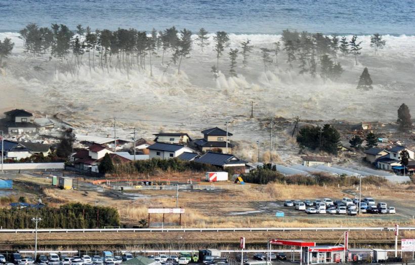 Cutremur de 8,9 grade si valuri tsunami de 10 metri in Japonia 18424219