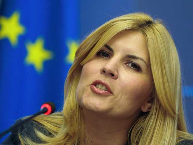 Guvernul o vrea pe Elena Udrea stăpâna banilor europeni