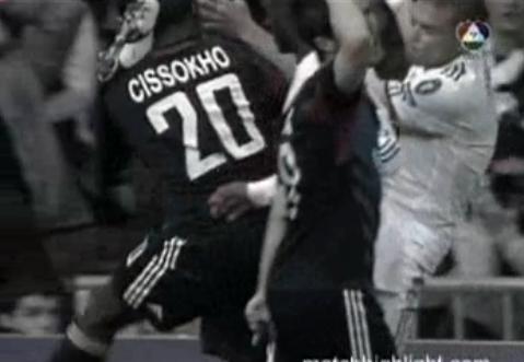 Video: A înnebunit Pepe! Vezi ce picior în cap i-a dat lui Cissokho şi a scăpat nesancţionat!