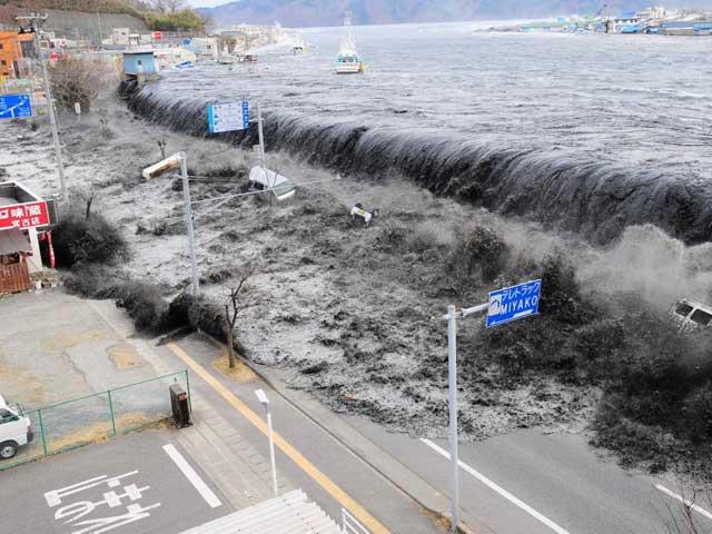 Studiu japonez: Valul tsunami măsura cel puţin 23 de metri înălţime