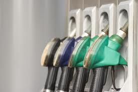 Scumpirea benzinei, anchetată de parlamentari