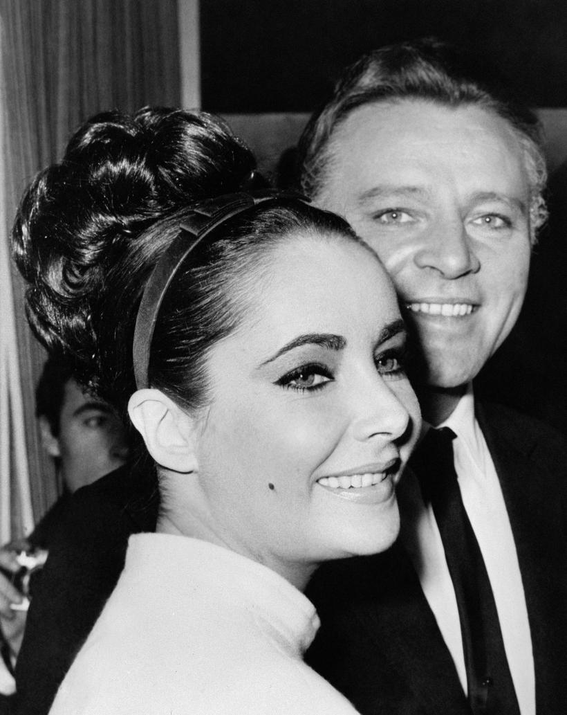 LIZ TAYLOR 18425690