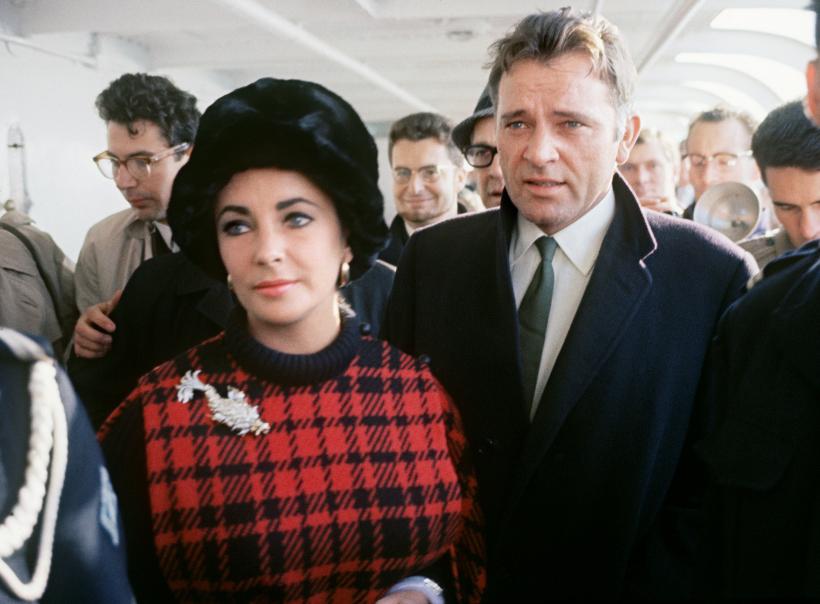 LIZ TAYLOR 18425695