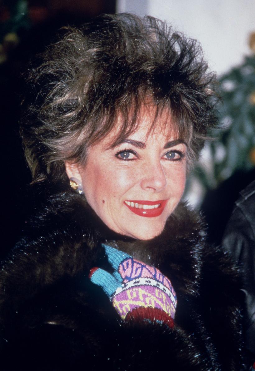 LIZ TAYLOR 18425697