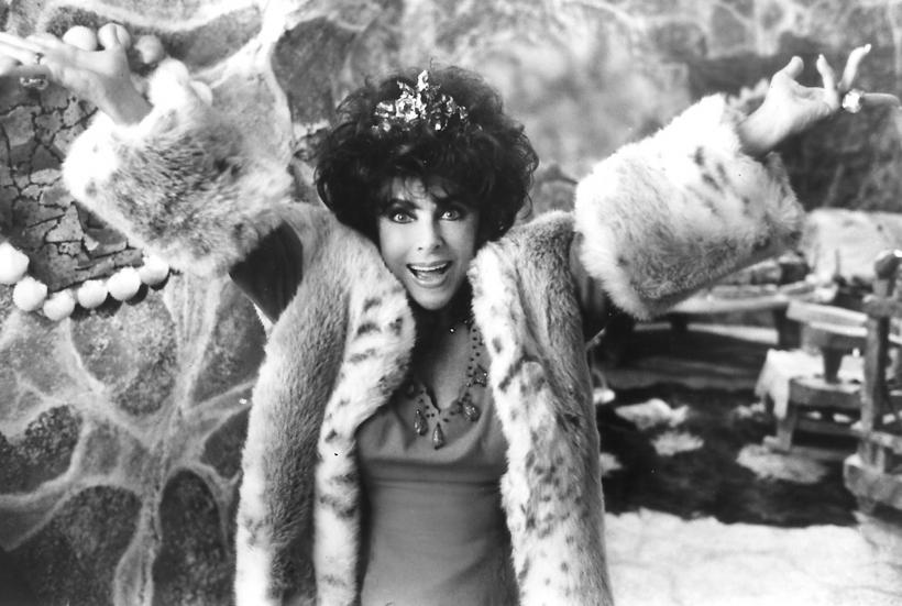 LIZ TAYLOR 18425704
