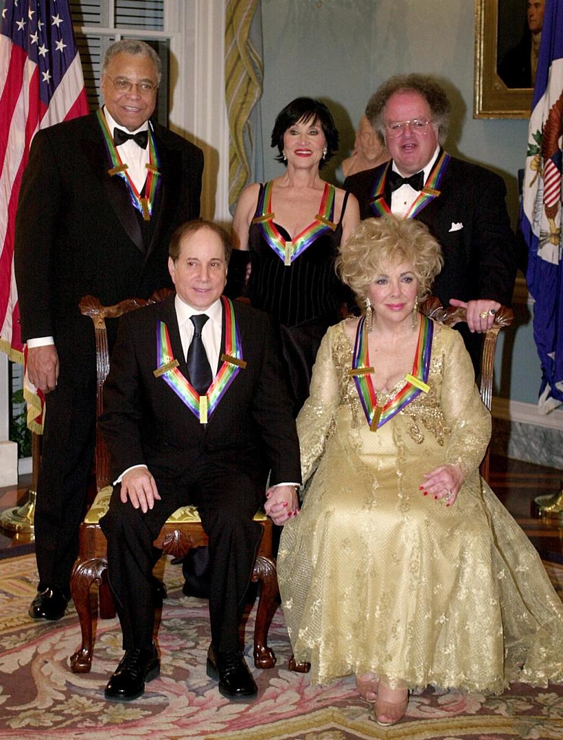 LIZ TAYLOR 18425711