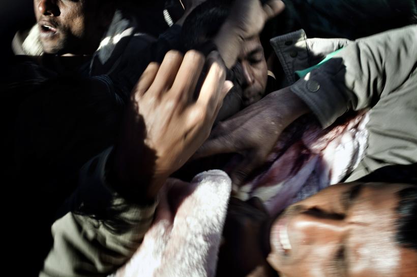 Bombele salvatoare 18426137