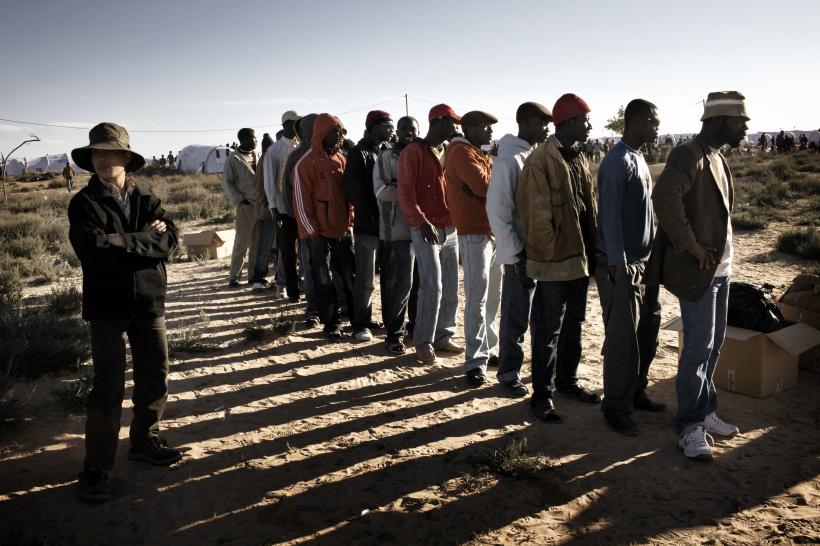 Bombele salvatoare 18426142