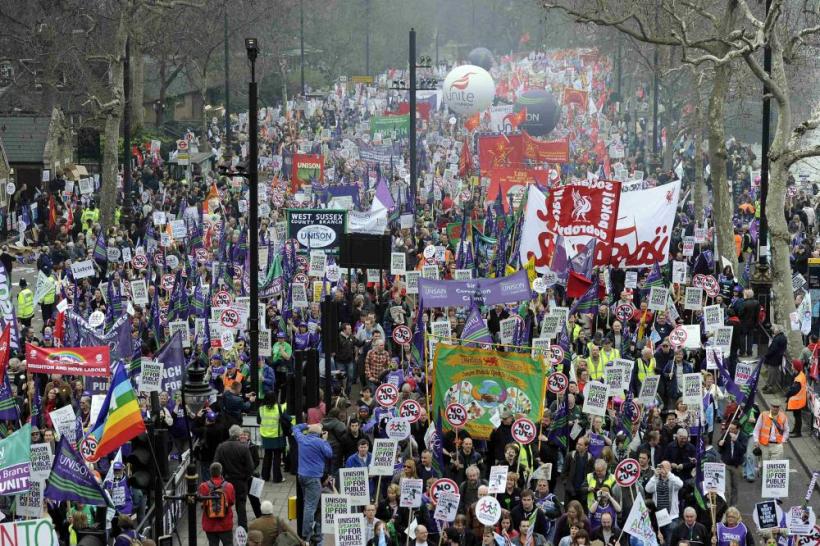 Proteste la Londra faţă de măsurile de austeritate