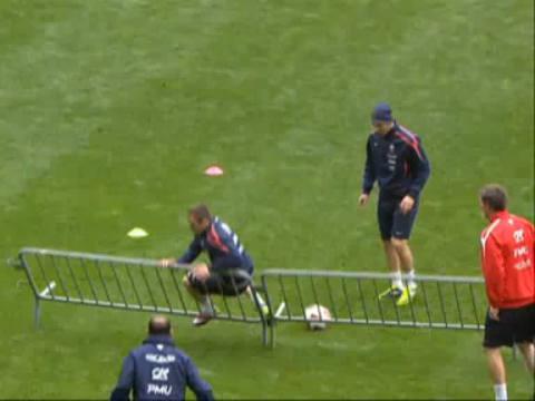Ribery, ca Borcea: a căzut cu fileul la tenis de picior (cu video)